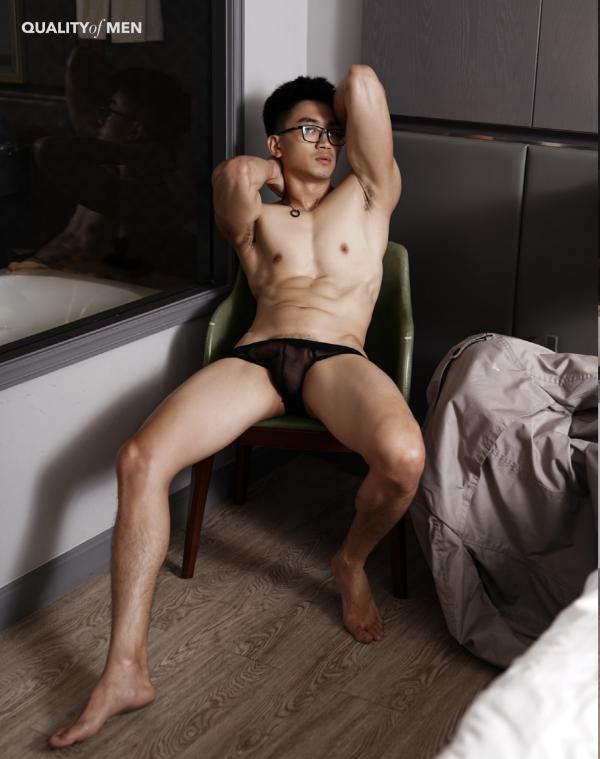 QM-3.2-暗黑-Kayson-4手聯彈噴發-Exclusive-Issue